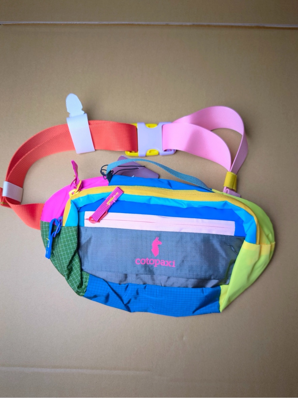 Cotopaxi Kapai Del Día Hip Pack 1.5 L